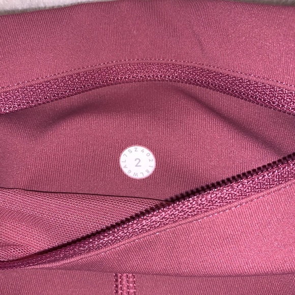 lululemon speed up crop 21” - Picture 5 of 6